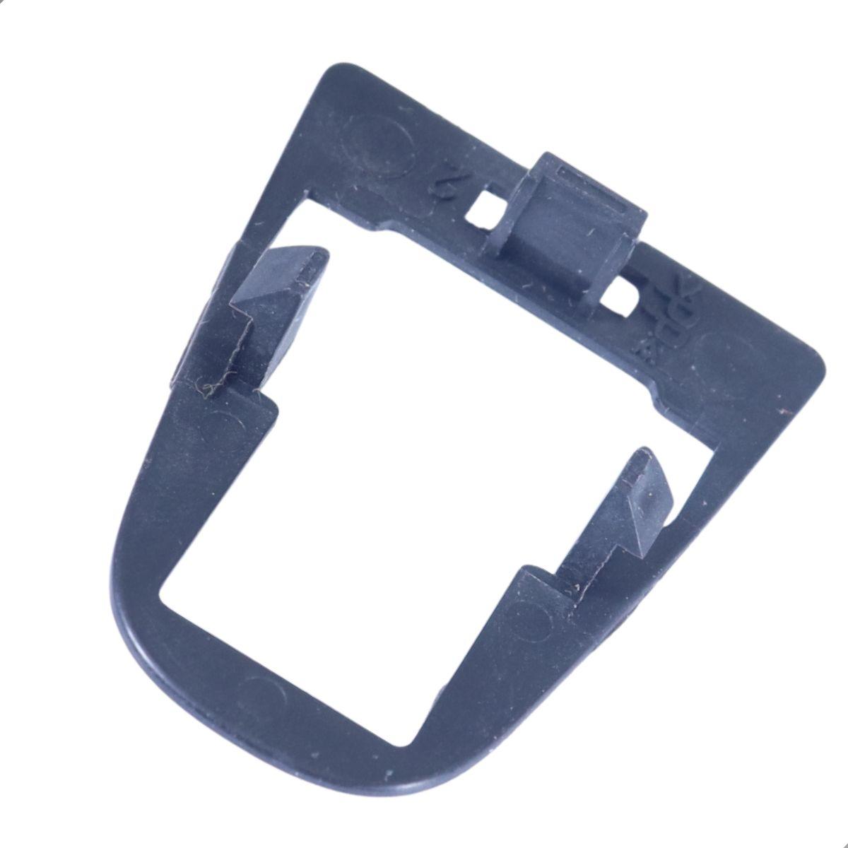 Base Macaneta Externa Dianteira L200 05/ Mitsubishi 5716A037